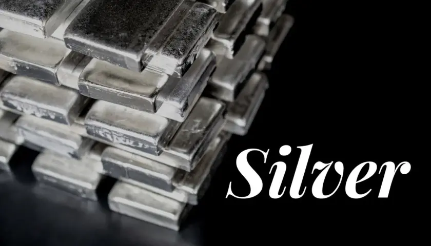 En stapel silverförpackningar, redo att investera i silver på Avanza.