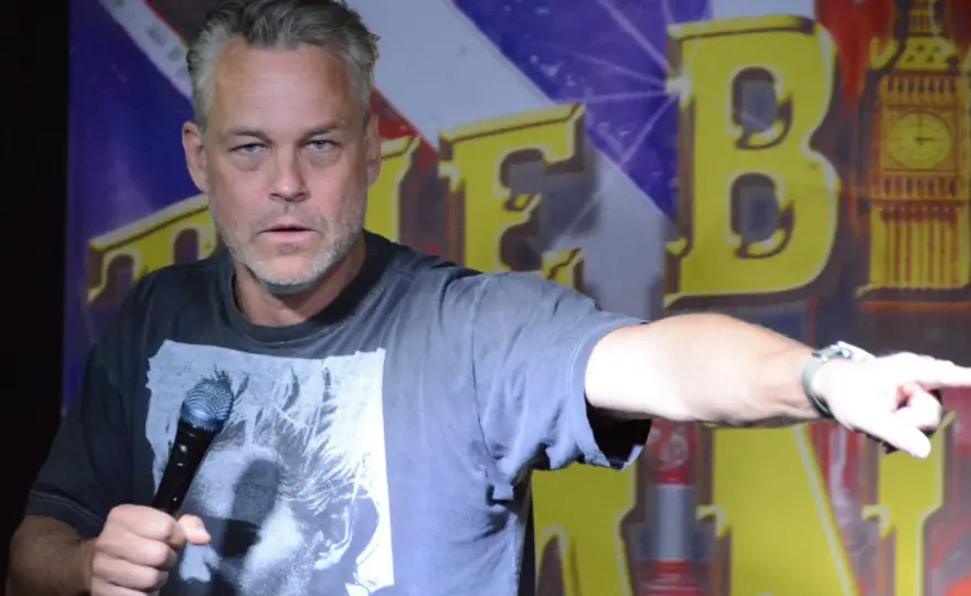 Svensk standup: Hitta din perfekta humorupplevelse idag