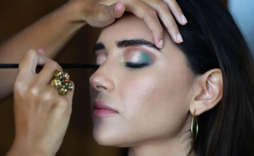 Makeupartistutbildning - Välj rätt & få jobb i Sverige
